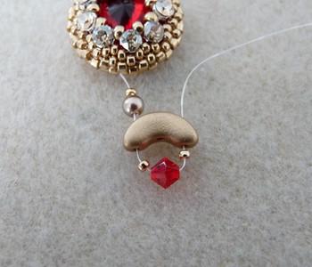 Earrings in Arcos® beads and PureCrystal beads by Puca® : Step 14