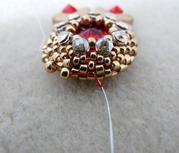 Earrings in Arcos® beads and PureCrystal beads by Puca® : Step 18