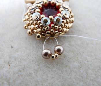 Earrings in Arcos® beads and PureCrystal beads by Puca® : Step 19