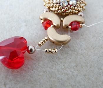 Earrings in Arcos® beads and PureCrystal beads by Puca® : Step 24