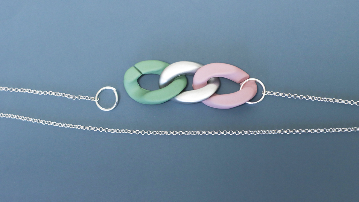 DIY Trendy pregnancy bola with large links and teddy bear : Step 3 DIY Trendy pregnancy bola with large links and teddy bear : Step 3