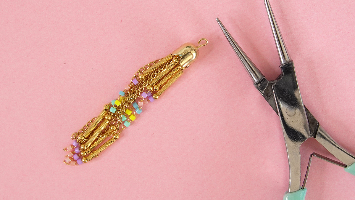 How to use a shell to make a pompom with chains? : Step 5