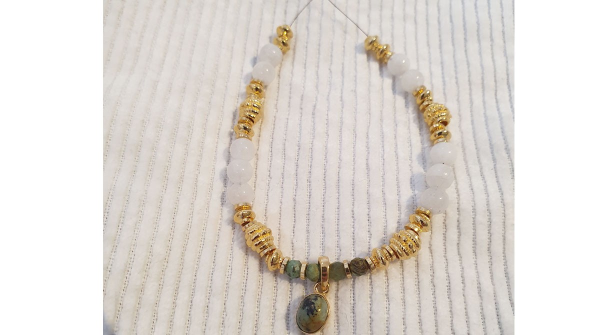 DIY Jewelry Bohemian chic multi-row necklace with natural stone beads : Step 2