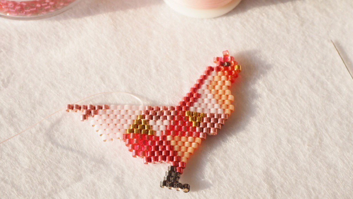 Weaving brick stitch pattern rooster for chinese new year : Step 3