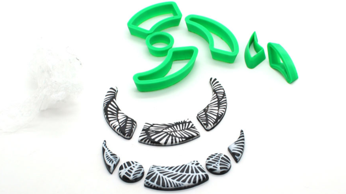 Necklaces with the polymeric technique of mokumé : Step 9 Necklaces with the polymeric technique of mokumé : Step 9