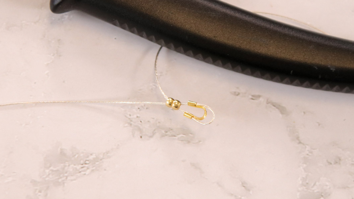 Necklace pendant imitation emerald and antique faceted glass beads : Step 1