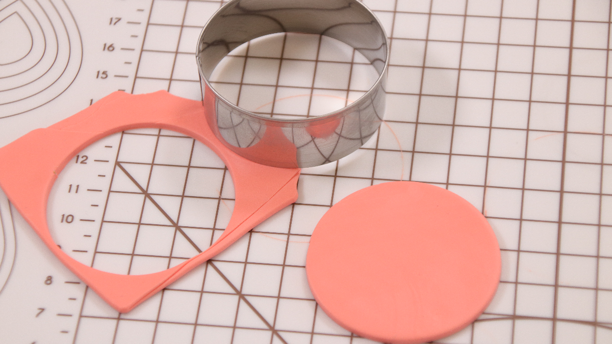 Pastel polymer clay XL earrings : Step 1