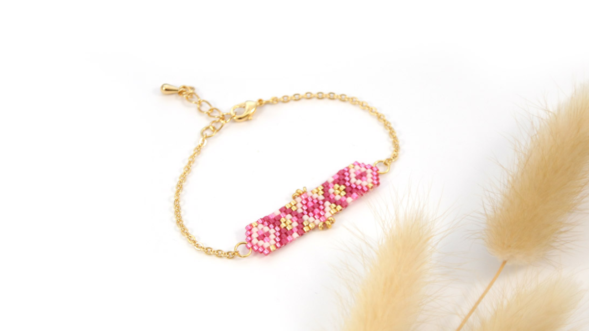 Miyuki Mini Bracelet in Fuchsia Peyote