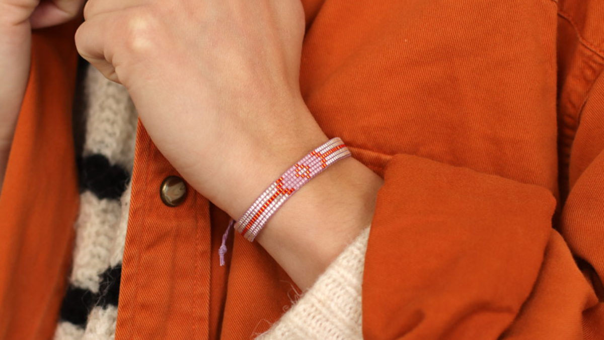 Bracelet Miyuki delicas 15/0 sur métier à tisser Bracelet Miyuki delicas 15/0 sur métier à tisser