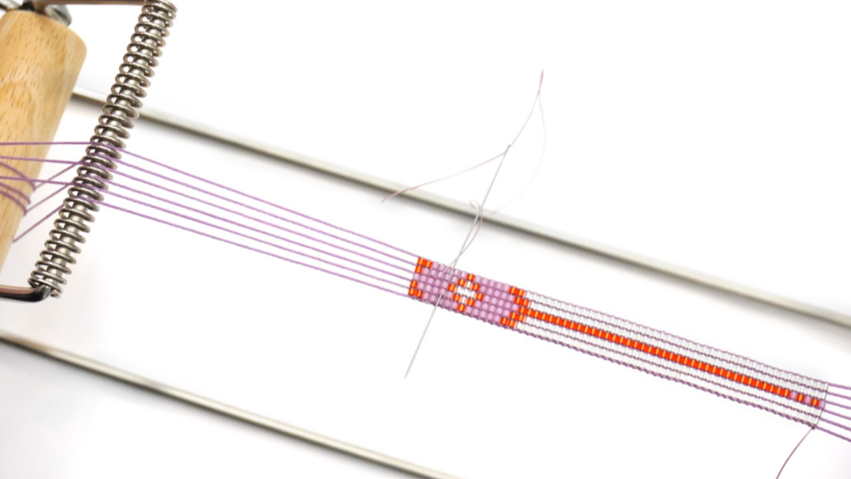 Bracelet Miyuki delicas 15/0 on loom : Step 3 Bracelet Miyuki delicas 15/0 on loom : Step 3