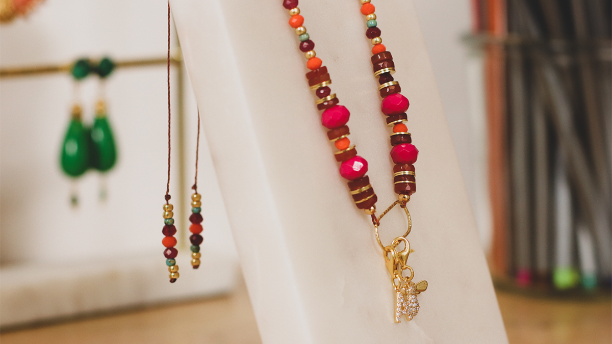 Schema  Macramé necklace with faceted beads and silver 925 central spacer