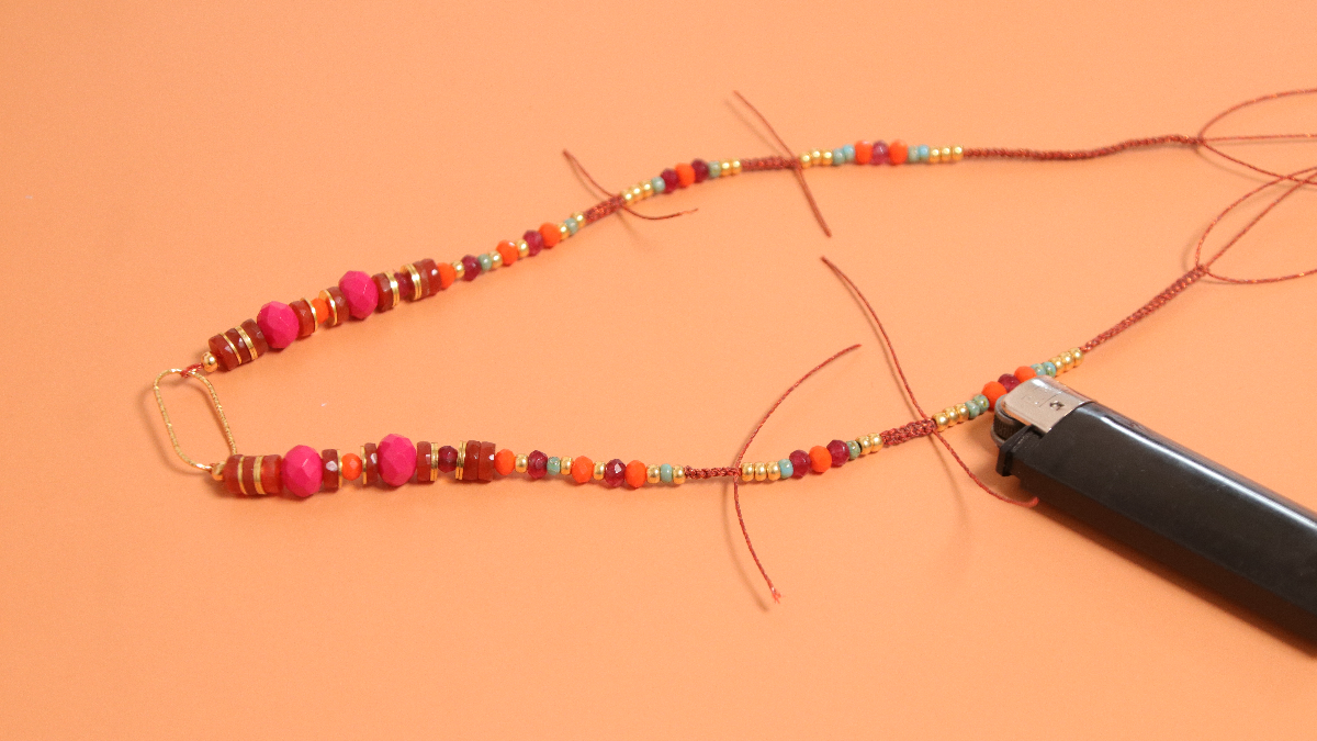 Macramé necklace with faceted beads and silver 925 central spacer : Step 5