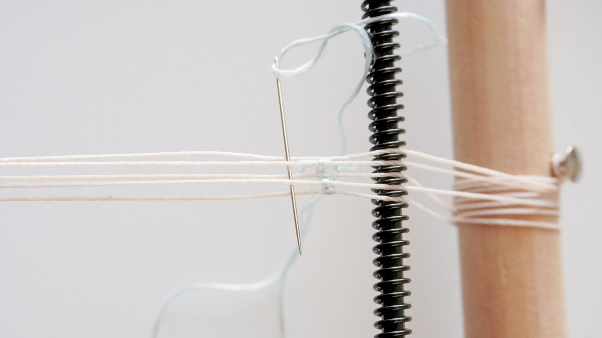 Woven silk thread bracelet with golden scarab insert : Step 4