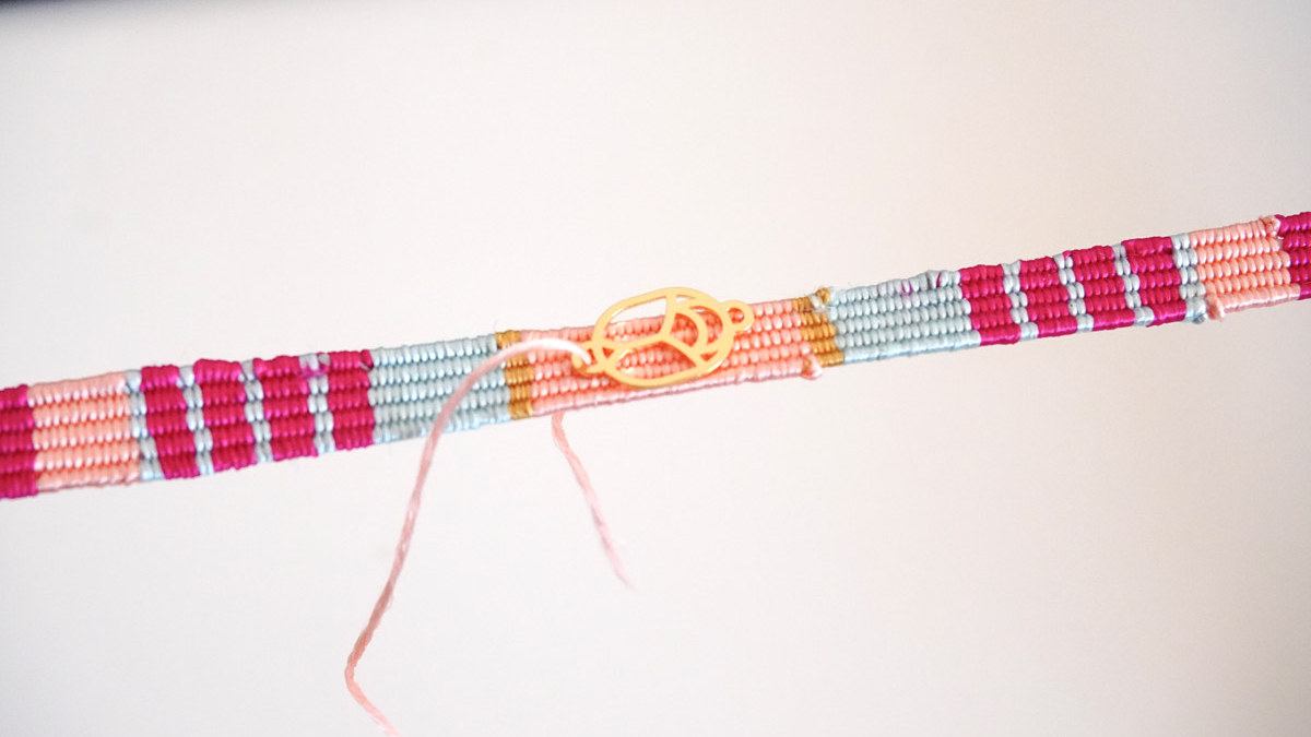 Woven silk thread bracelet with golden scarab insert : Step 8