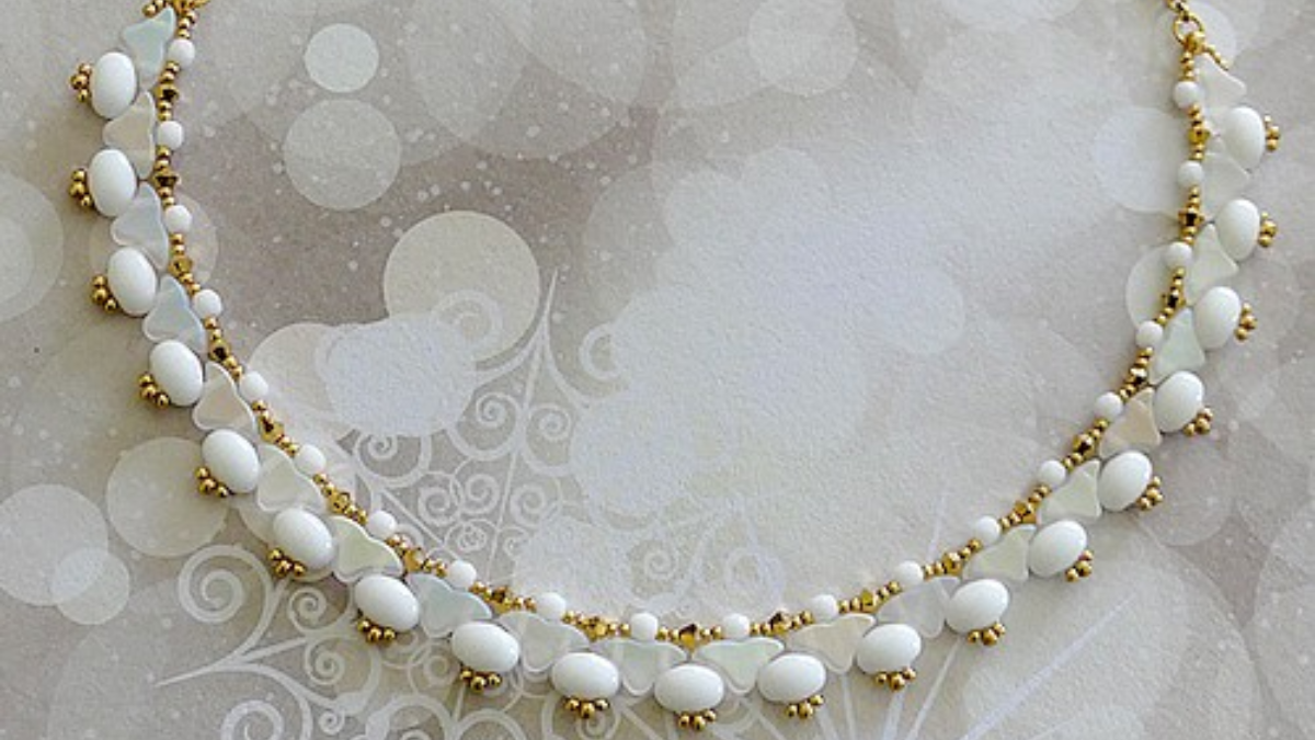 Schema Florence necklace with Helios and Samos glass beads by Puca and Miyuki seed beads Schema Florence necklace with Helios and Samos glass beads by Puca and Miyuki seed beads