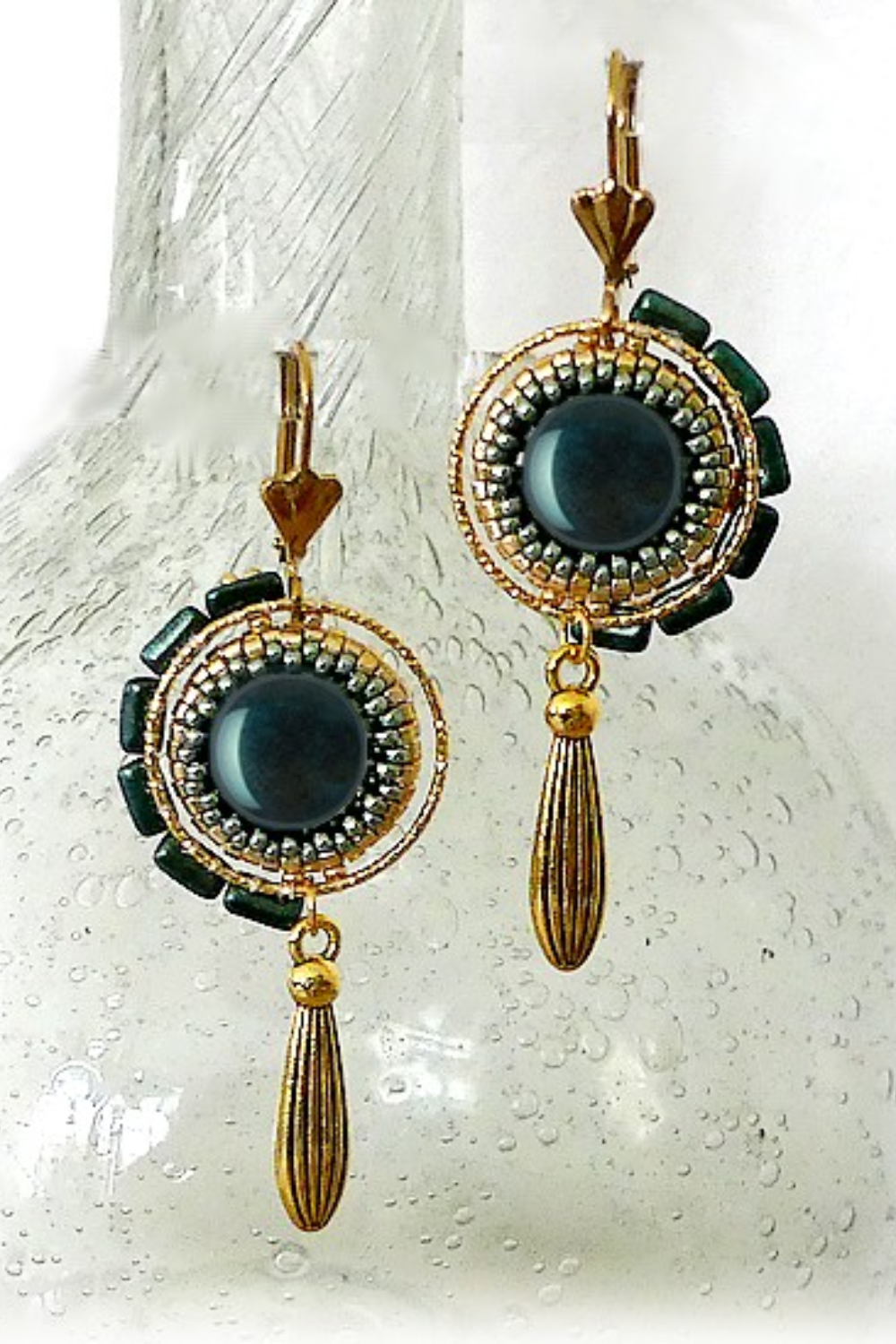 Schema  Moon earrings with Miyuki Rockery, Piros and cabochon by Puca
