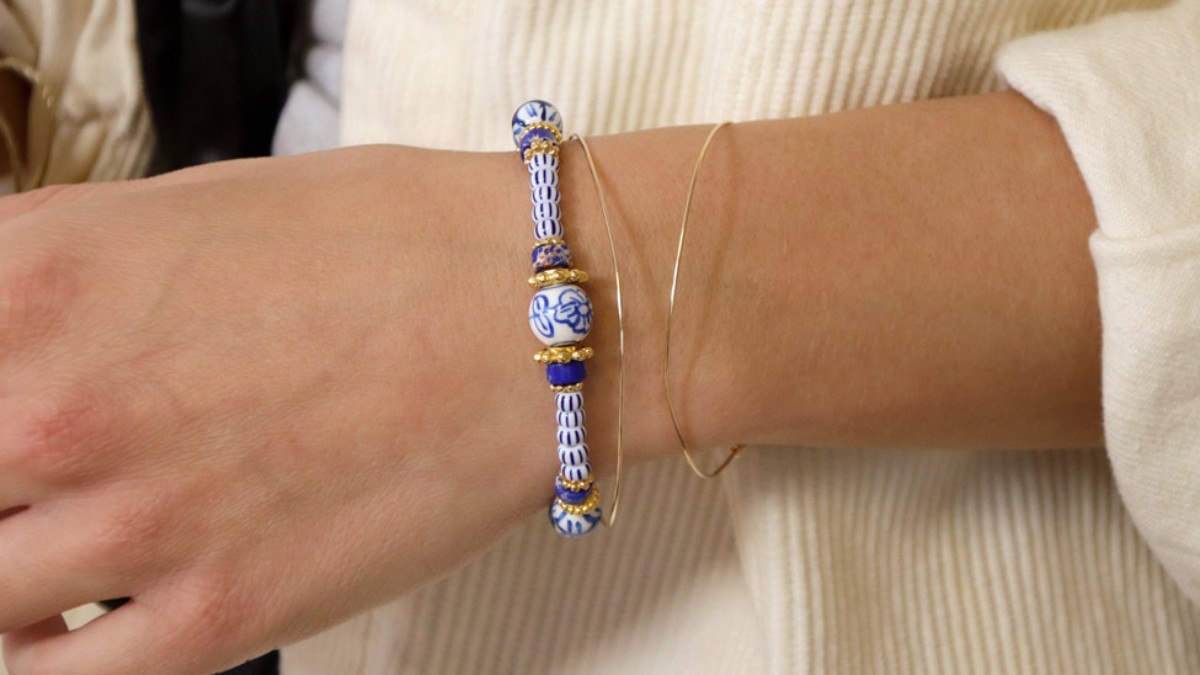 Schema  Elastic bracelet with hand painted blue ceramic beads