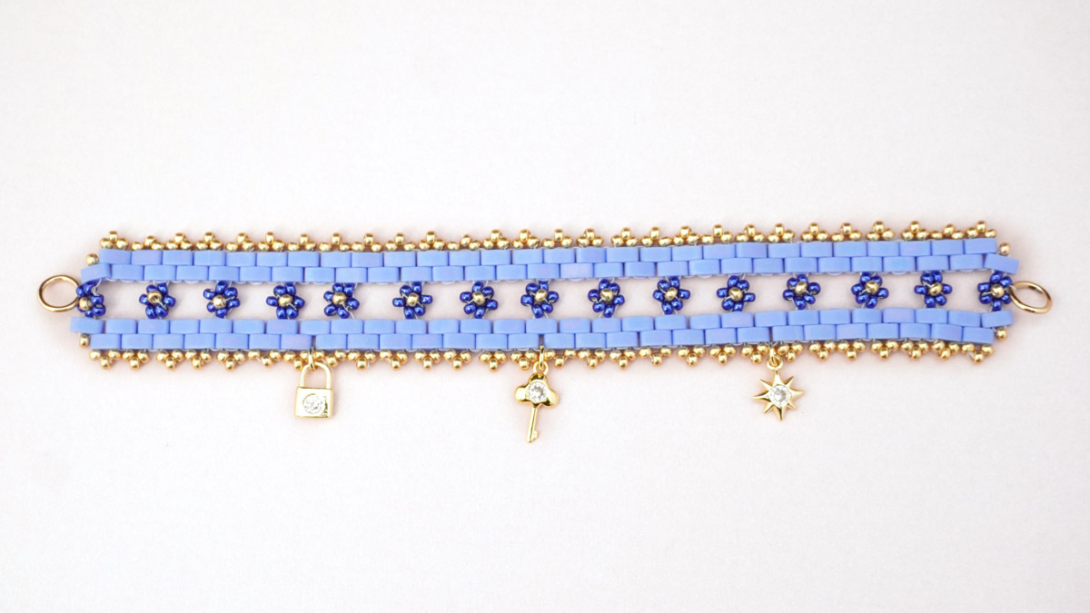 Tilas weaving bracelet with small flowers Miyuki : Step 31