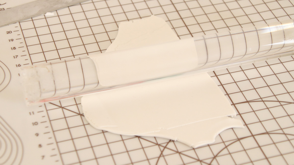 Polymer clay earrings with Moïko texture plate : Step 2 Polymer clay earrings with Moïko texture plate : Step 2