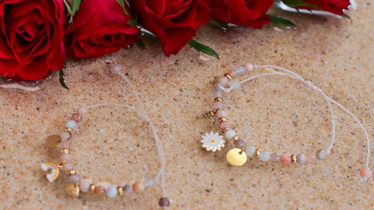 Schema Mother's Day DIY: Mother Daughter bracelet in stainless steel and gemstones Schema Mother's Day DIY: Mother Daughter bracelet in stainless steel and gemstones