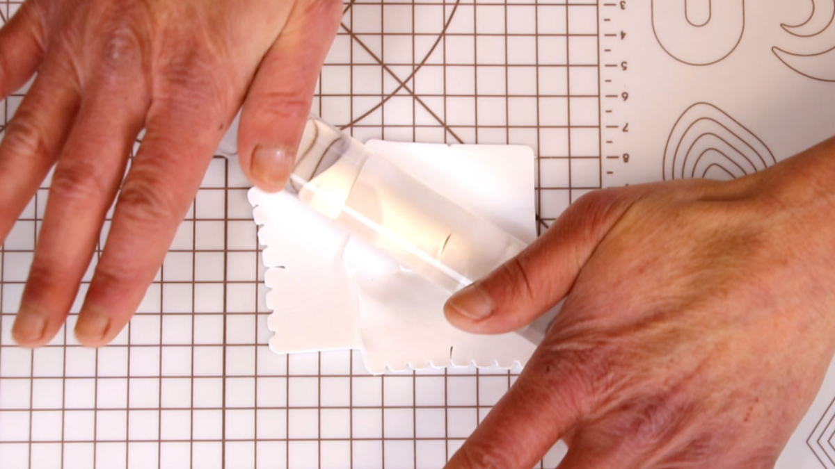 Polymer clay and resin earrings with dried hydrangea flowers : Step 1
