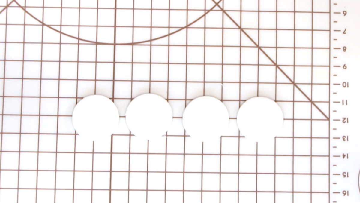 Polymer clay and resin earrings with dried hydrangea flowers : Step 3