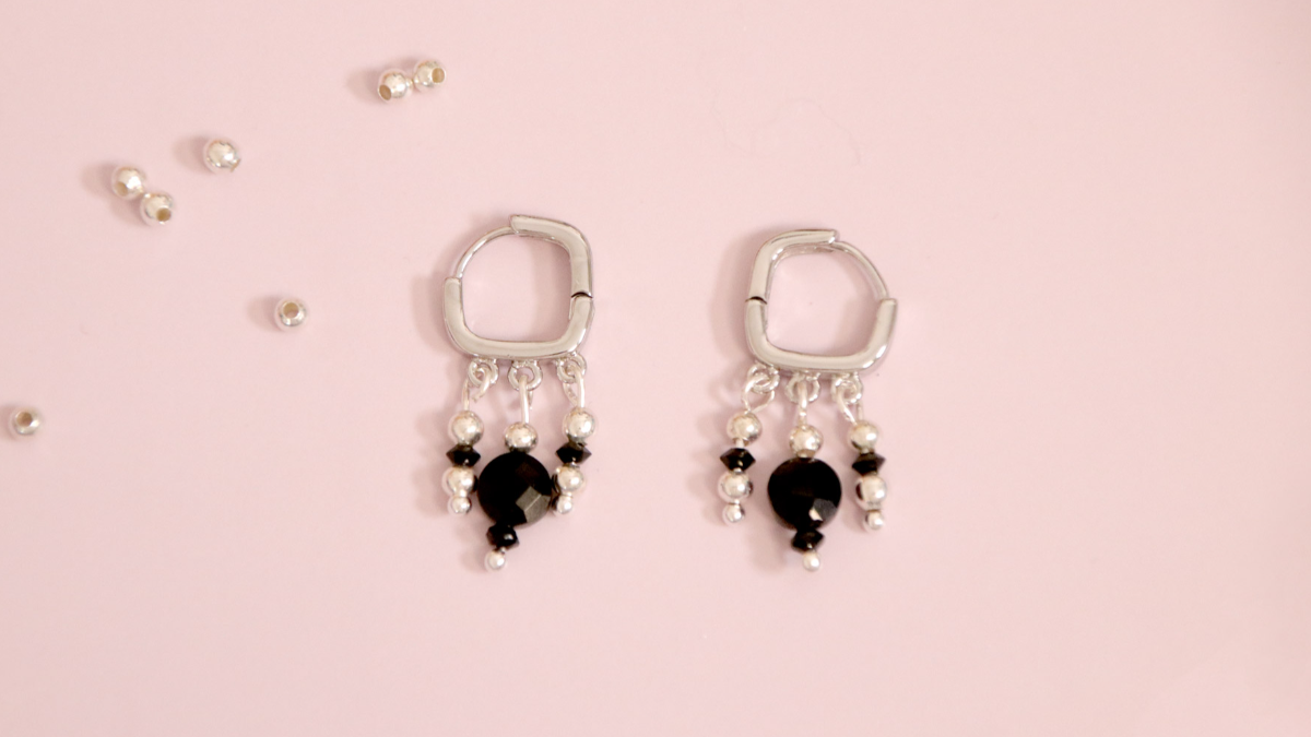 Square silver hoop earrings with Onyx beaded charms Square silver hoop earrings with Onyx beaded charms