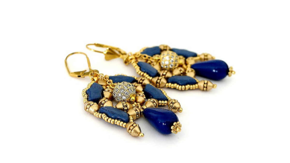 K'adore earrings with Delos, Konos and Kalos glass beads by Puca et Rocailles Miyuki