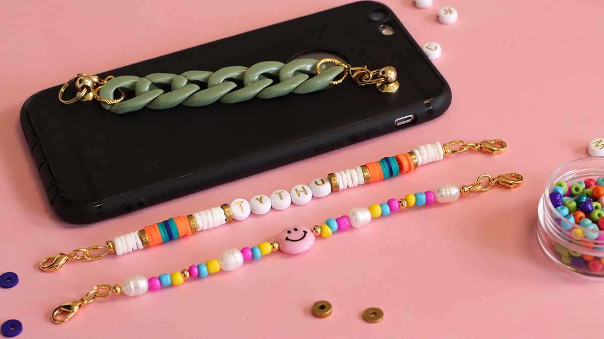 Phone jewel with rivet