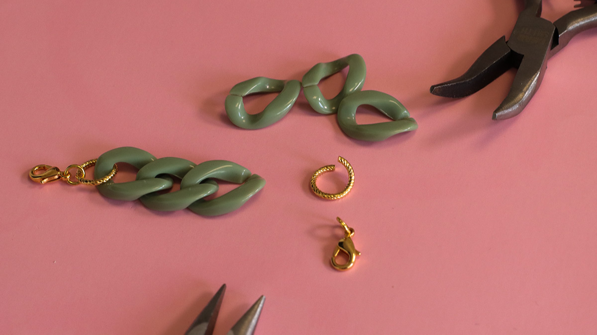 Phone jewel with rivet : Step 6 Phone jewel with rivet : Step 6