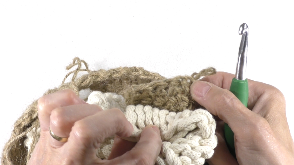 DIY knitting and crochet bag with natural materials : Step 11