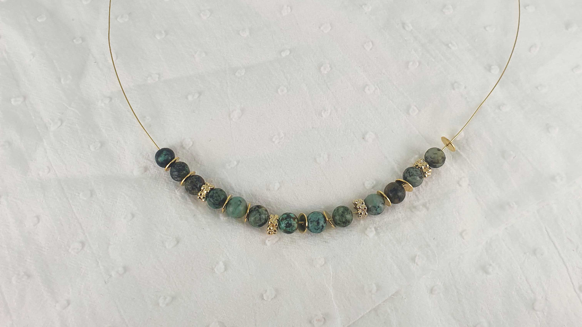 Original double hoop earrings with gemstones : Step 1 Original double hoop earrings with gemstones : Step 1