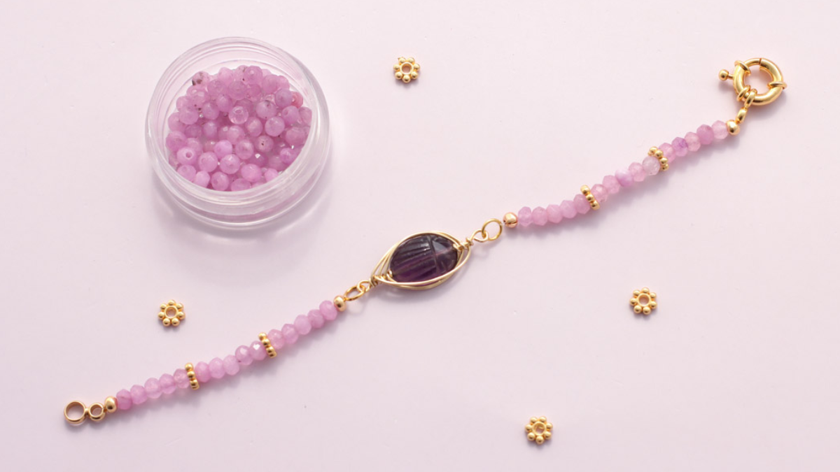 Schema Gemstone bracelet set with Amethyst beetle wire Schema Gemstone bracelet set with Amethyst beetle wire