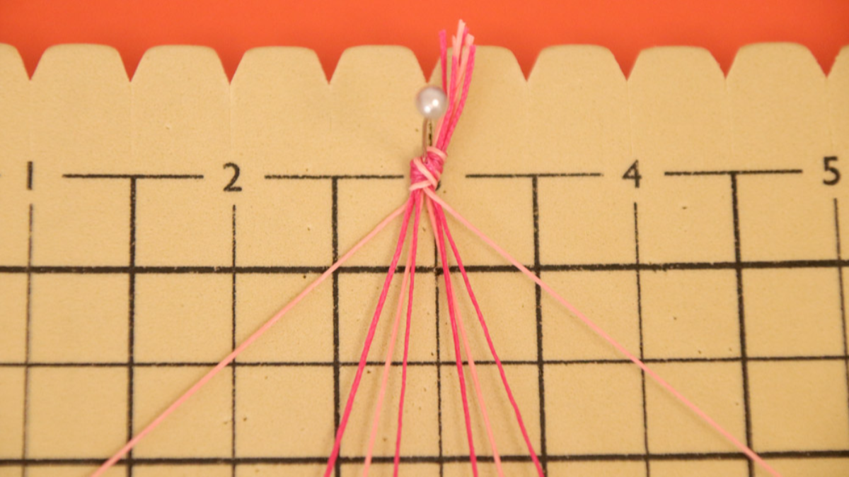 Creoles with Brazilian bracelet Heart in Slam strings : Step 3 Creoles with Brazilian bracelet Heart in Slam strings : Step 3