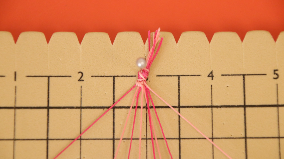 Creoles with Brazilian bracelet Heart in Slam strings : Step 7 Creoles with Brazilian bracelet Heart in Slam strings : Step 7