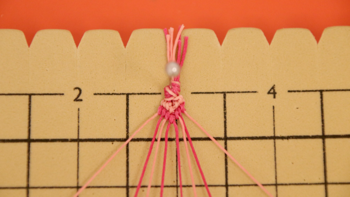 Creoles with Brazilian bracelet Heart in Slam strings : Step 12 Creoles with Brazilian bracelet Heart in Slam strings : Step 12