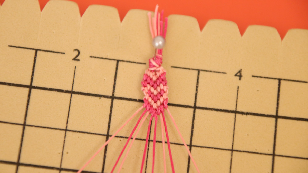 Creoles with Brazilian bracelet Heart in Slam strings : Step 23 Creoles with Brazilian bracelet Heart in Slam strings : Step 23