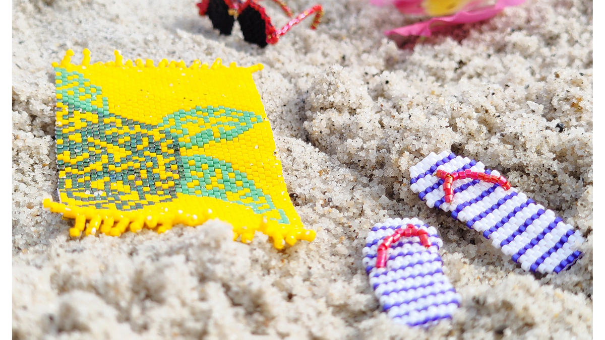 Schema  DIY Turtle beach towel with Miyuki beads