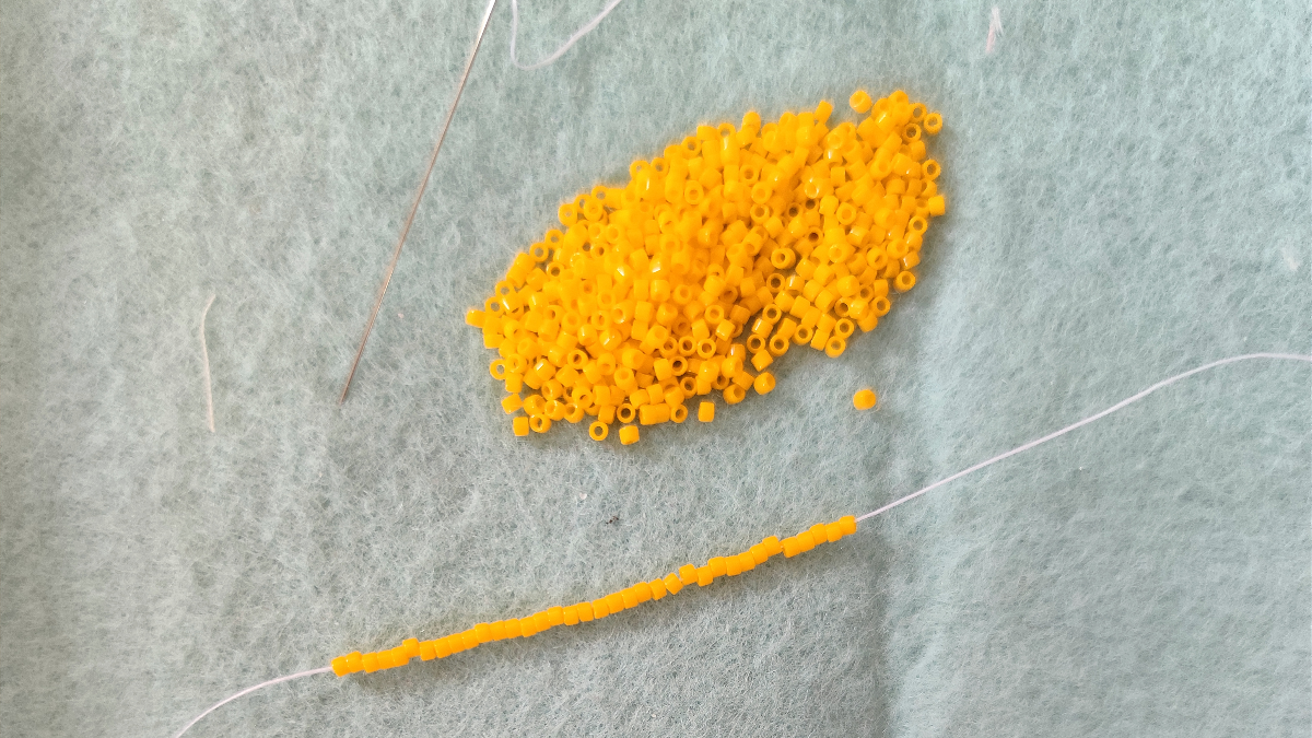 DIY Turtle beach towel with Miyuki beads : Step 1