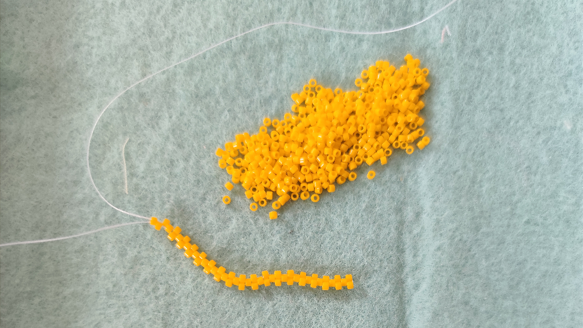 DIY Turtle beach towel with Miyuki beads : Step 3