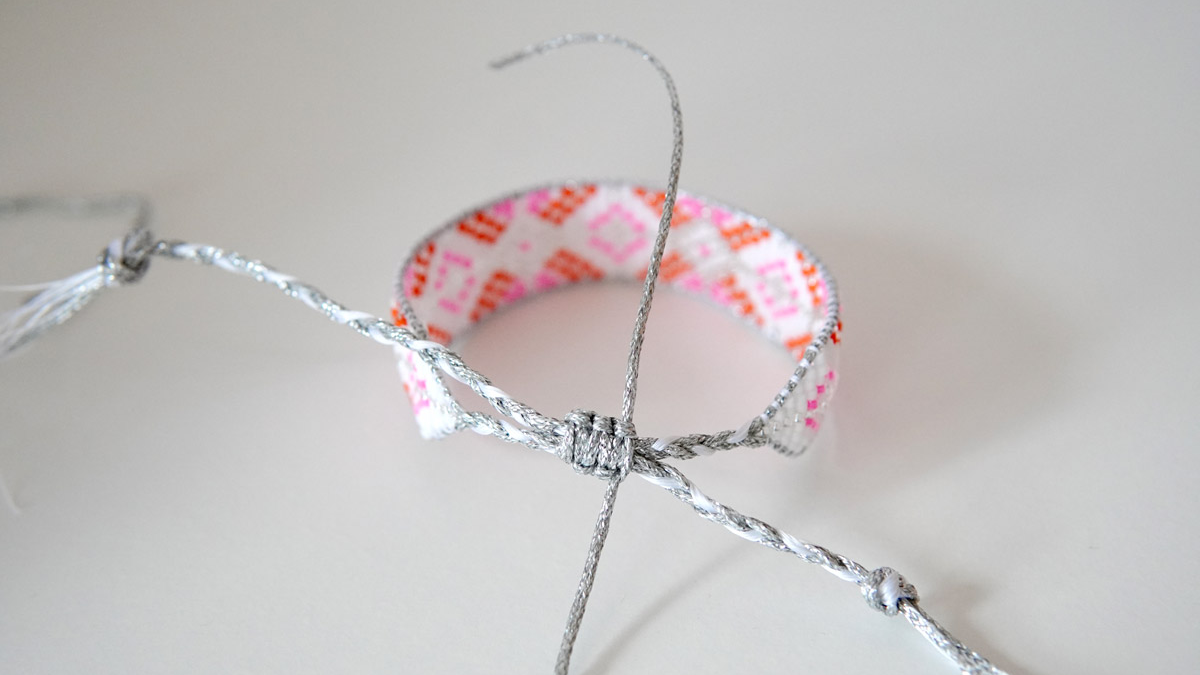 Tuto Bracelet Miyuki sliding knot loom weaving : Step 7 Tuto Bracelet Miyuki sliding knot loom weaving : Step 7