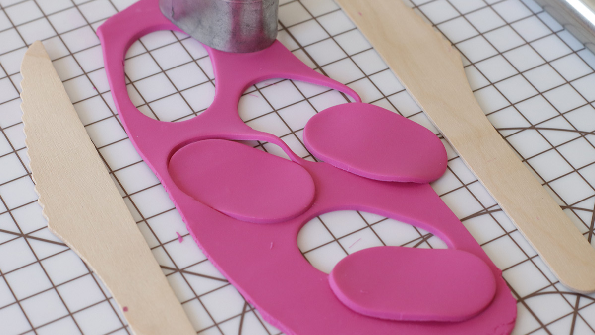 Fimo paste earrings for beginners : Step 4 Fimo paste earrings for beginners : Step 4