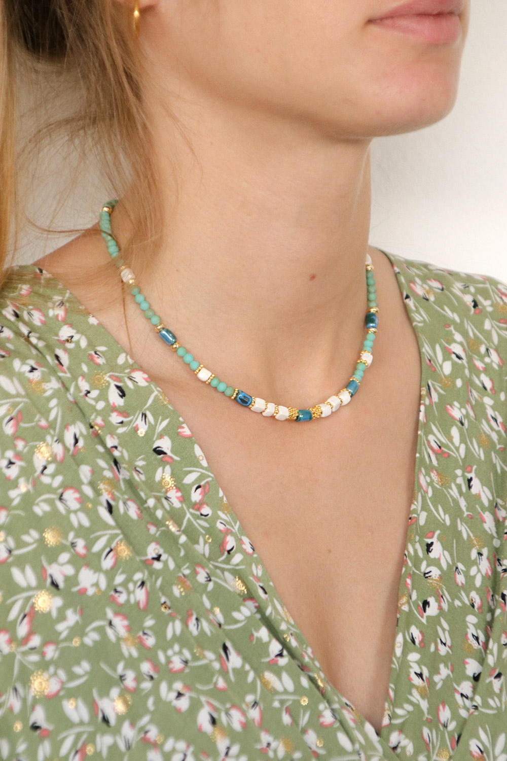 Schema Turquoise blue ceramic tube beads necklace Schema Turquoise blue ceramic tube beads necklace