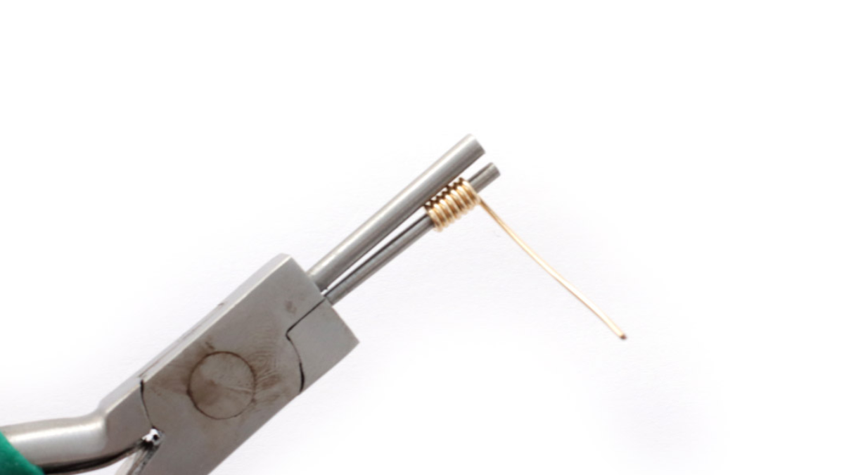 Create your own gold filled wire and gemstone ring : Step 2