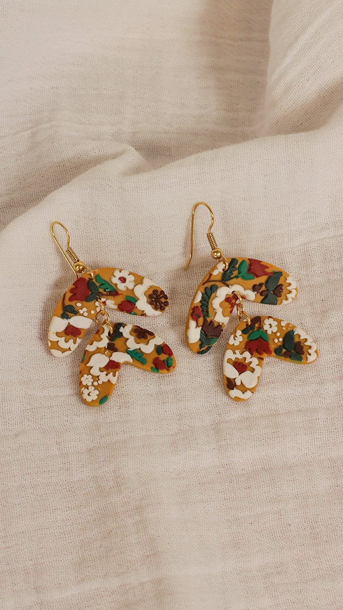 Schema  Earrings polymeric texture plate flowers