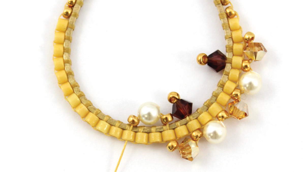 Brick Stitch drop earrings with Miyuki crystals and beads : Step 7