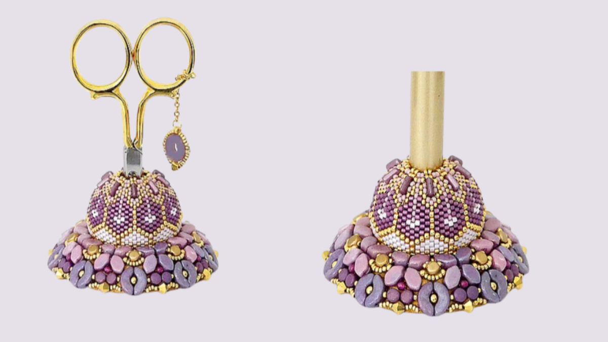 DIY Scissor case with glass beads and wooden stand by Puca DIY Scissor case with glass beads and wooden stand by Puca