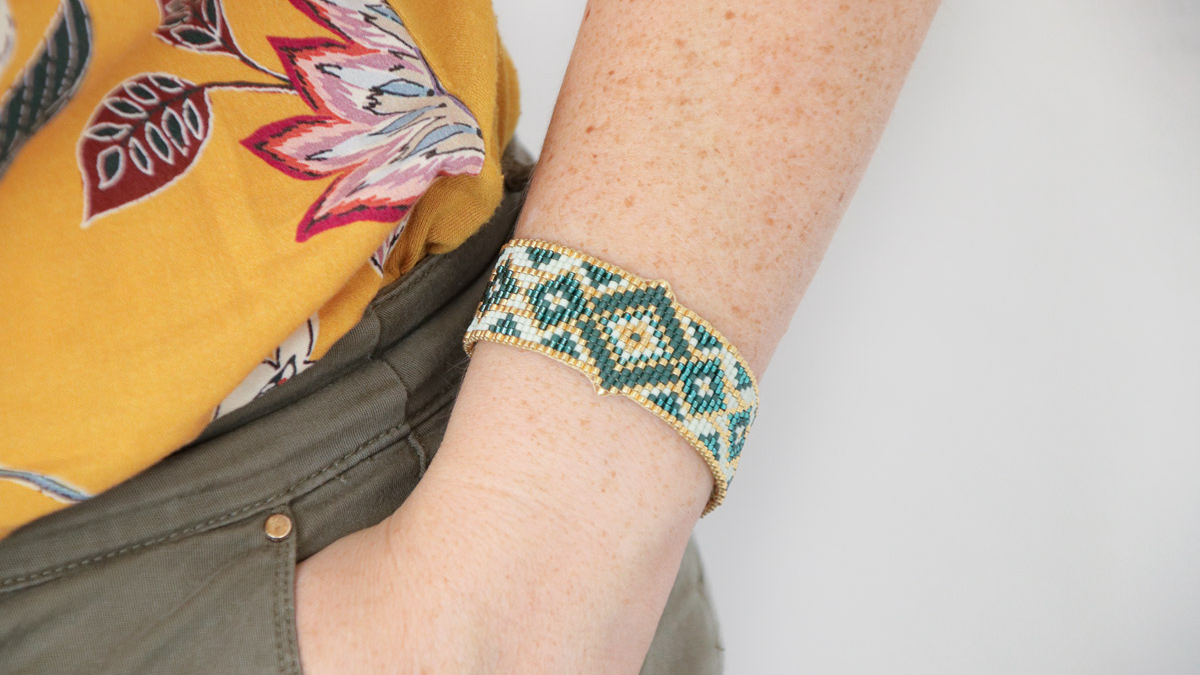 Schema Miyuki delica loom bracelet with diamond pattern beads Schema Miyuki delica loom bracelet with diamond pattern beads