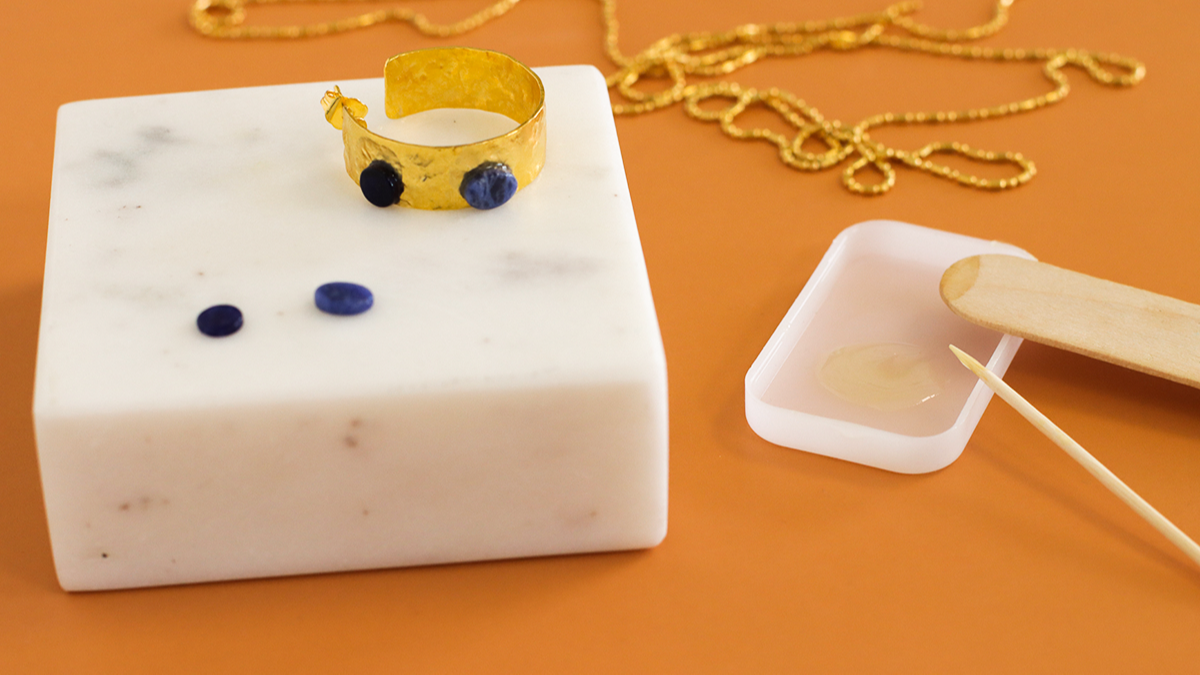 Gold color hoop earrings with natural stones : Step 3