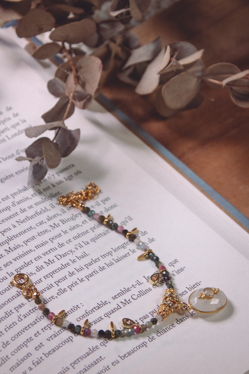 Schema  DIY : Tourmaline gemstone bracelet